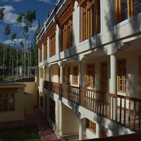 Barath Hotel & Guest House Leh Exterior photo